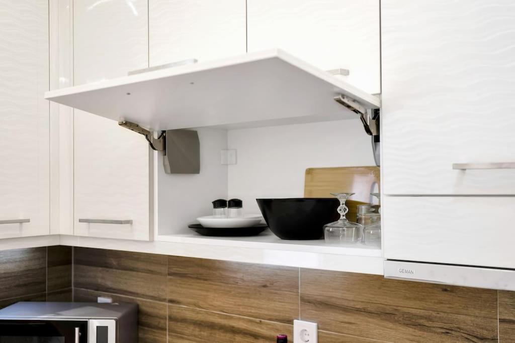 Artemis Modern Apartment Athens Exterior photo